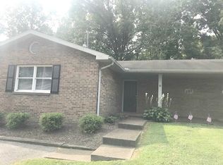 1111 Northwood Dr #B, Boonville, IN 47601