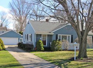 617 California Dr, Erie, PA 16505