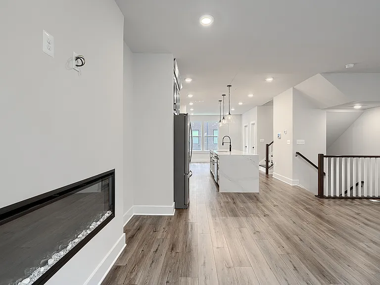109 Glass Ln — Photo 8