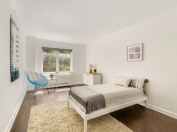 5th image of 110 W 90th St APT 1A