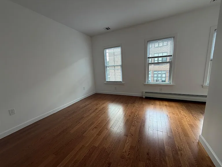 49 Mercer St #2 — Photo 6