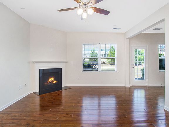 3rd image of 108 Dellbrook St Unit D