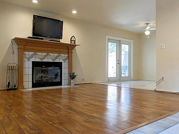 2nd image of 587 Moses Ln