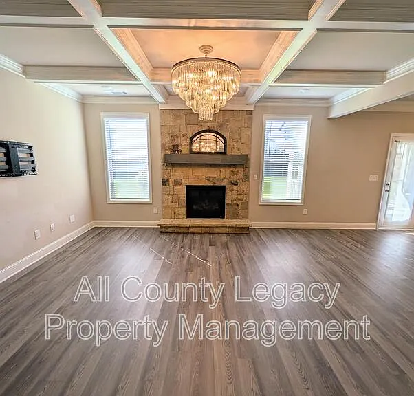 163 Cottontail Ln — Photo 2