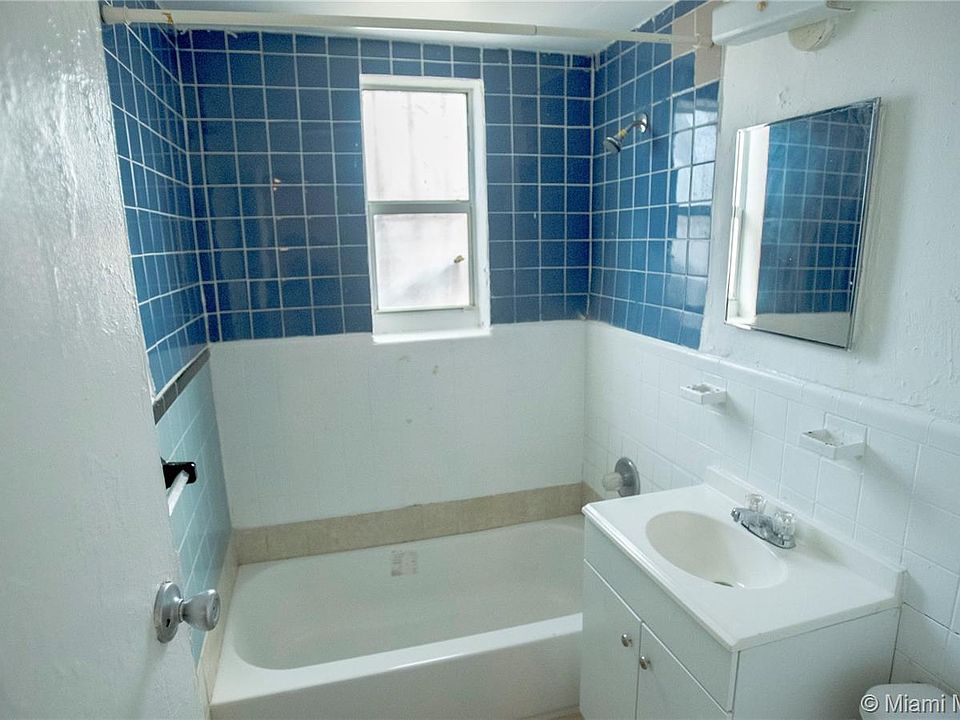 1st image of 825 NW 70th St APT 10