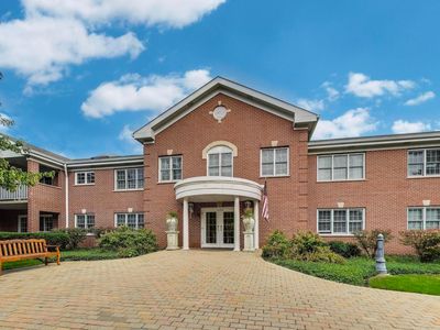 1234 Depot St UNIT 203, Glenview, IL, 60025