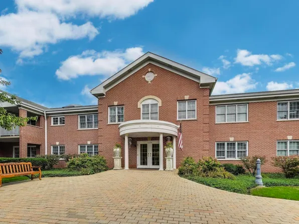 1234 Depot St Unit 203, Glenview, IL 60025