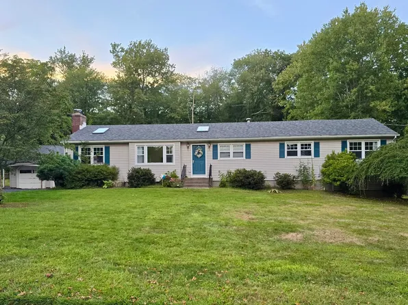43 Jog Hill Road, Trumbull, CT 06611