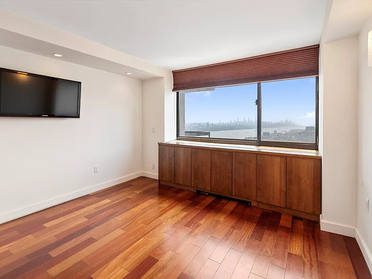 200 Old Palisade Rd #Penthouse 4/5 — Photo 32