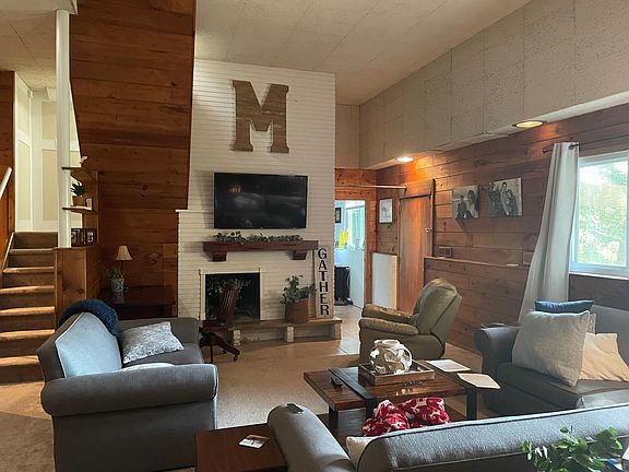 3rd image of 20 Blanchard Dr