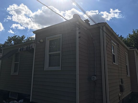 3rd image of 1721 Winfield Ave