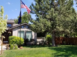 2340 NW Canyon Dr, Redmond, OR 97756