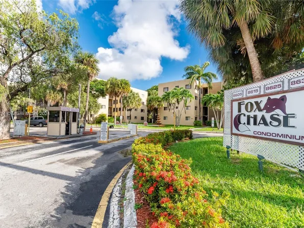 8625 NW 8th St APT 401, Miami, FL 33126