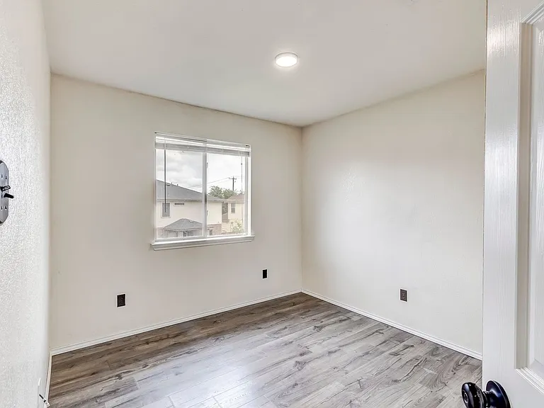 4411 Causeway Ct — Photo 23