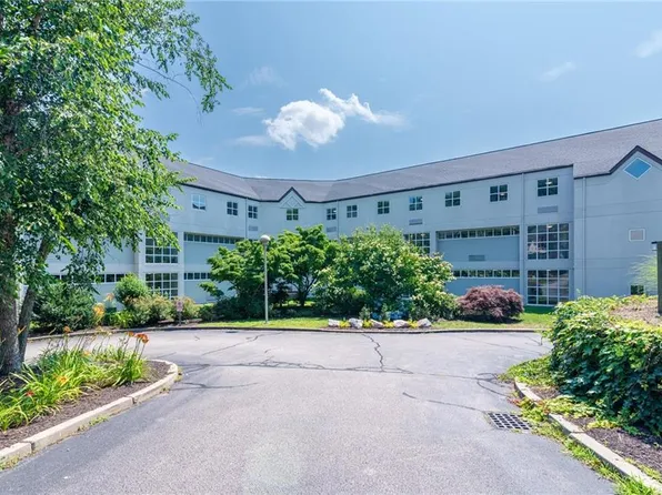 229 Medway St APT 103, Providence, RI 02906