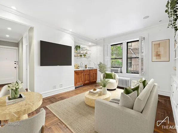 85 Barrow St APT 1O, New York, NY 10014