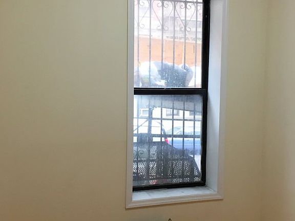 4th image of 541 W 158th St APT 02