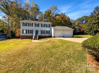 561 Briarwood Rd, Lancaster, SC 29720