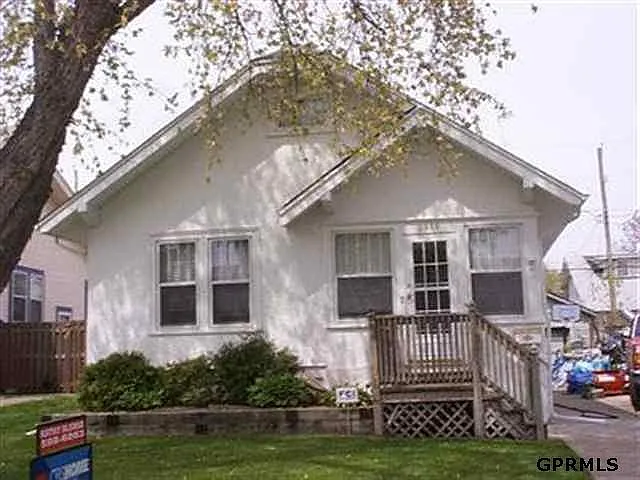 2866 Titus Ave