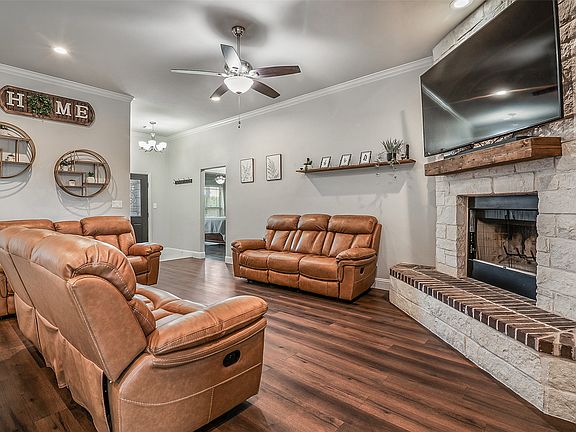 5th image of 3514 Hanan St