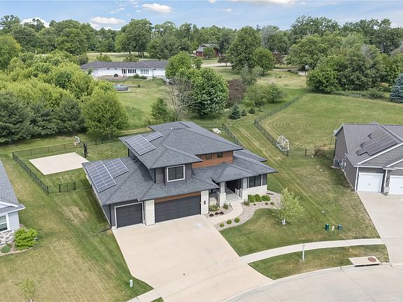 2nd image of 1184 Foxborough Dr