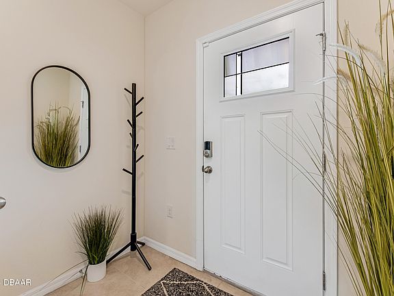 2nd image of 32 Bella Lago Cir