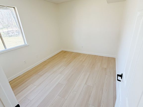 5th image of 105 Orgain Dr APT A
