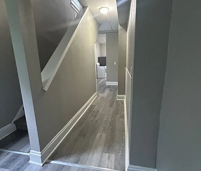 704 Walker St — Photo 9