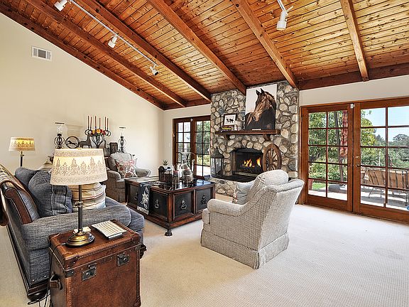 4th image of 58 Strawberry Ln