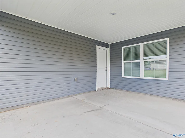 205 Six Pence Ct — Photo 23