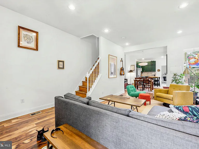 5217 Larchwood Ave — Photo 11