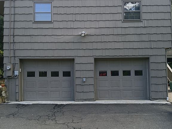 3rd image of 40 Huckleberry Hill Road