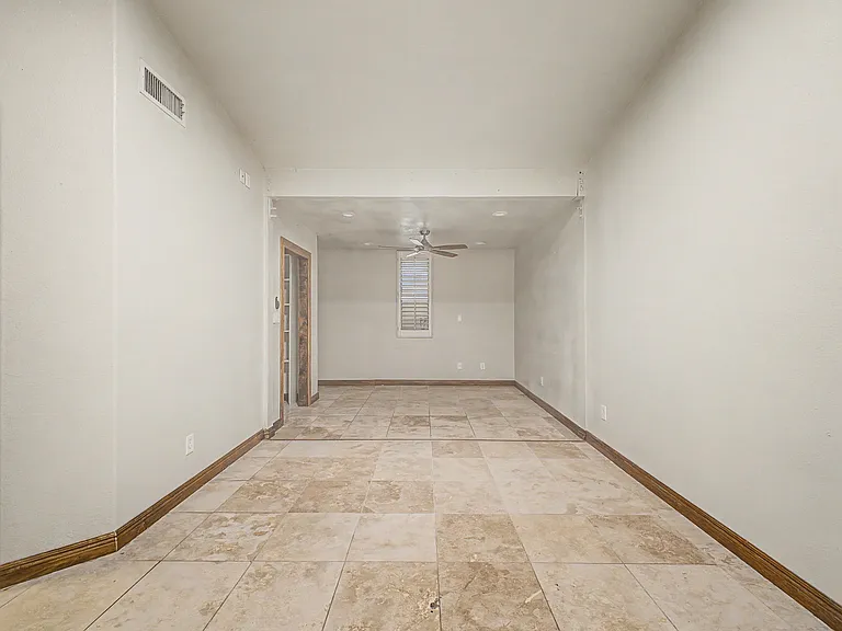 8544 W Holly St — Photo 19