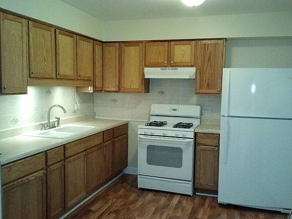 3rd image of 680 NE Marilyn Ave #107