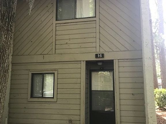 3rd image of 96 Mathews Dr APT 16