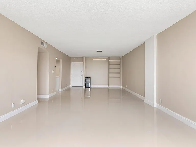 405 N Ocean Blvd #1123 — Photo 18