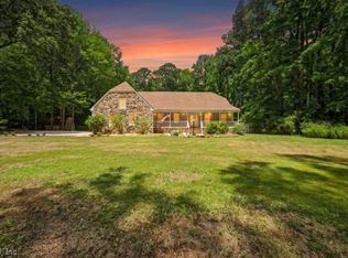 1028 Pleasant Ridge Dr, Chesapeake, VA 23322