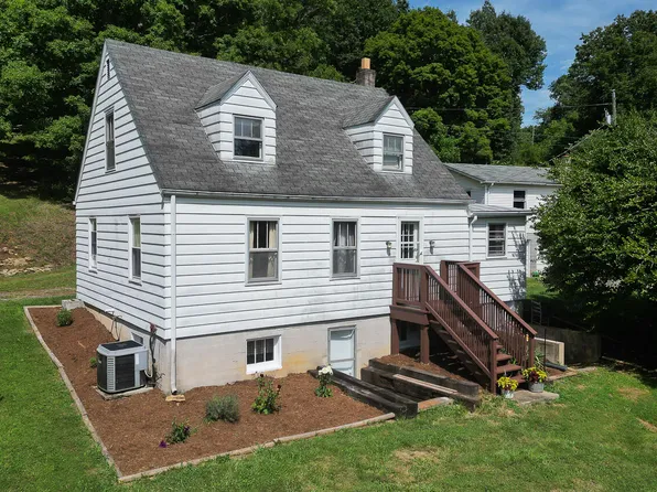 1203 Poplar Hill Rd, Lexington, VA 24450