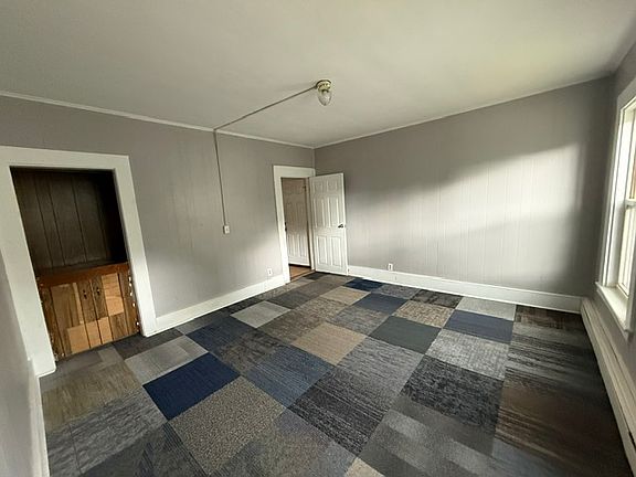 4th image of 92 Day St Floor 1