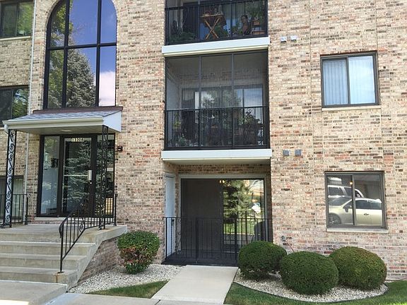 3rd image of 13308 W Circle Drive Pkwy