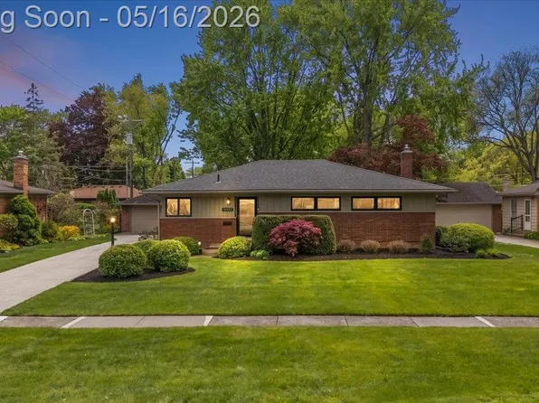 16933 Lauderdale Ave, Beverly Hills, MI 48025