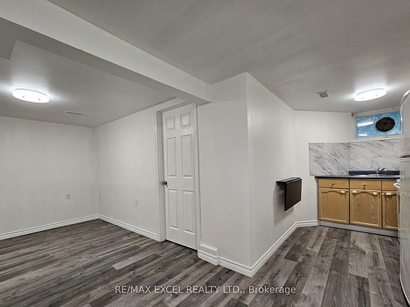 2nd image of 22 Northpark Rd