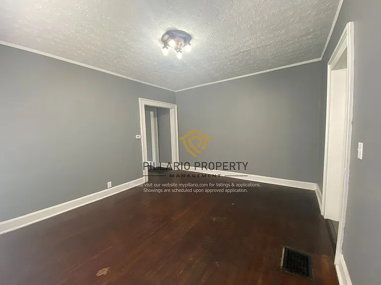916-918 Fairfield Ave — Photo 10