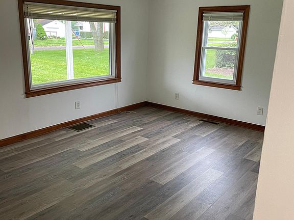 5th image of 1143 Taylor Ave