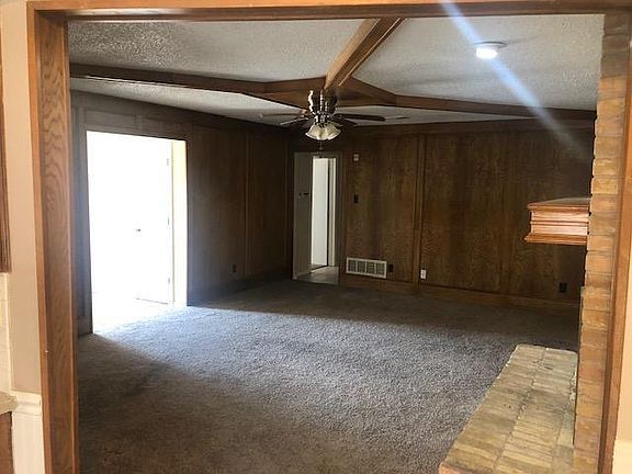 3rd image of 3801 Cedar Creek Dr