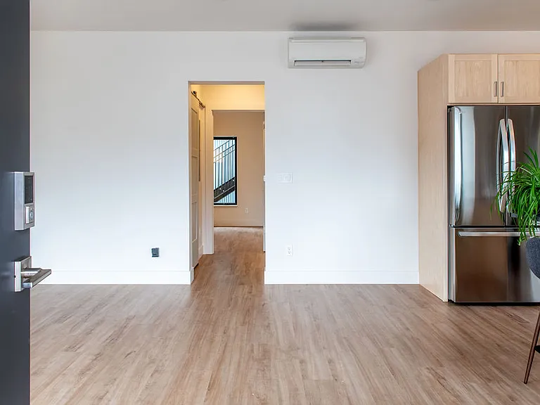 111 W Sussex Ave #200 — Photo 13