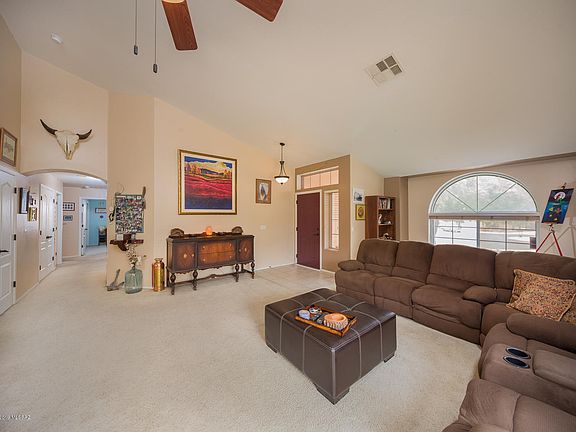 3rd image of 3060 W Calle Lucinda