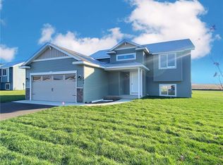 8183 Natures Edge Rd, Clear Lake, MN 55319