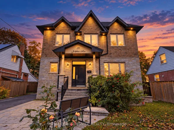 31 Jodphur Ave, Toronto, ON M9M 2J3