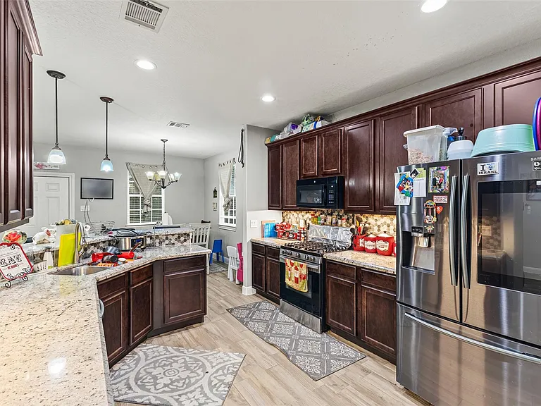 267 Freeman Blvd — Photo 10